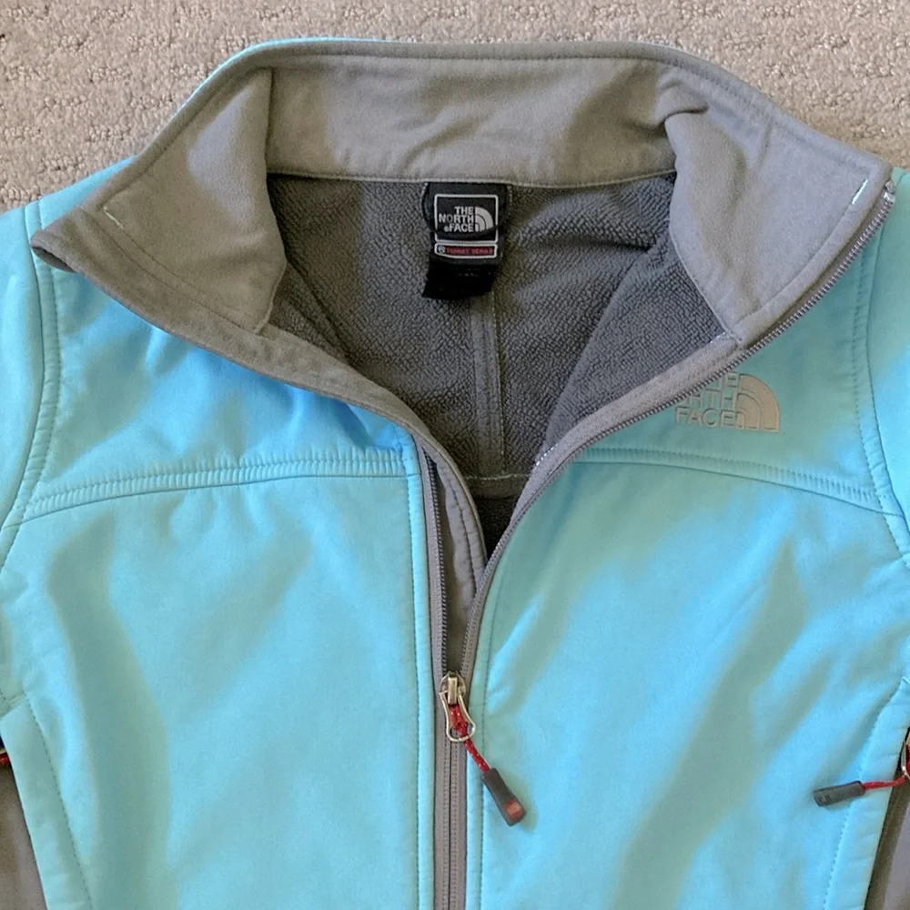 THE NORTH FACE Summit Series blue Windstopper jacket, Med.